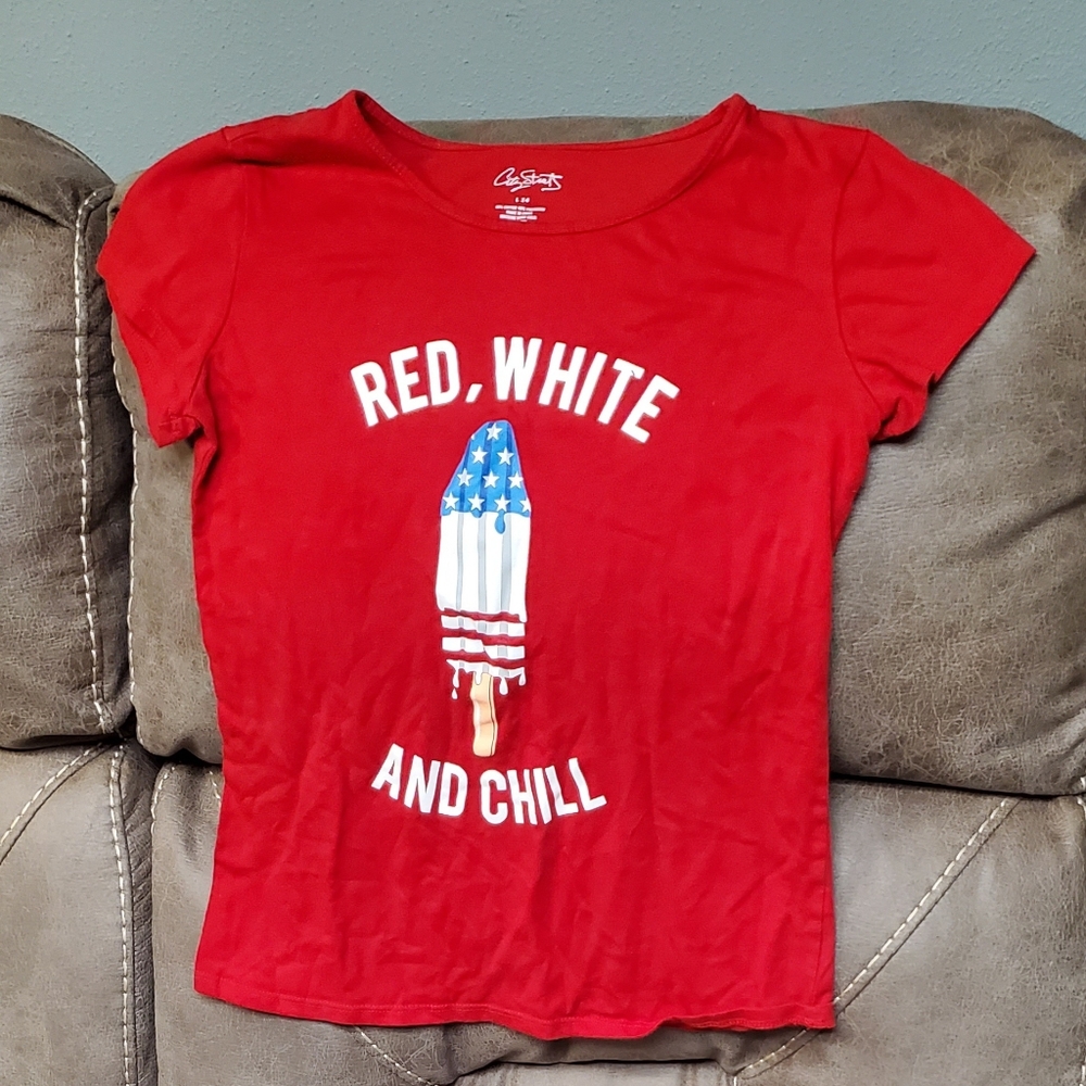 Girl's Red White And Chill Tee-shirt Size 14 Large